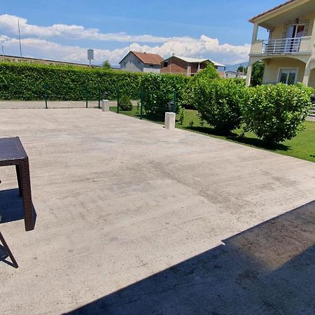 Cozzy Apartment Near The Aiport Podgoriçe Dış mekan fotoğraf