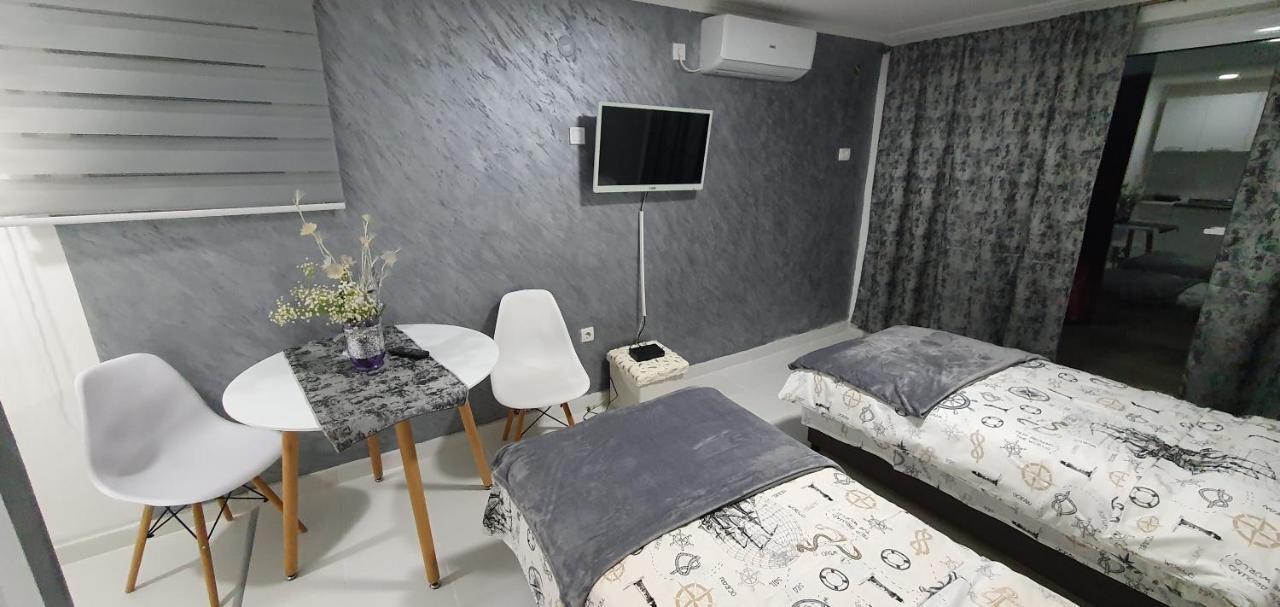Cozzy Apartment Near The Aiport Podgoriçe Dış mekan fotoğraf