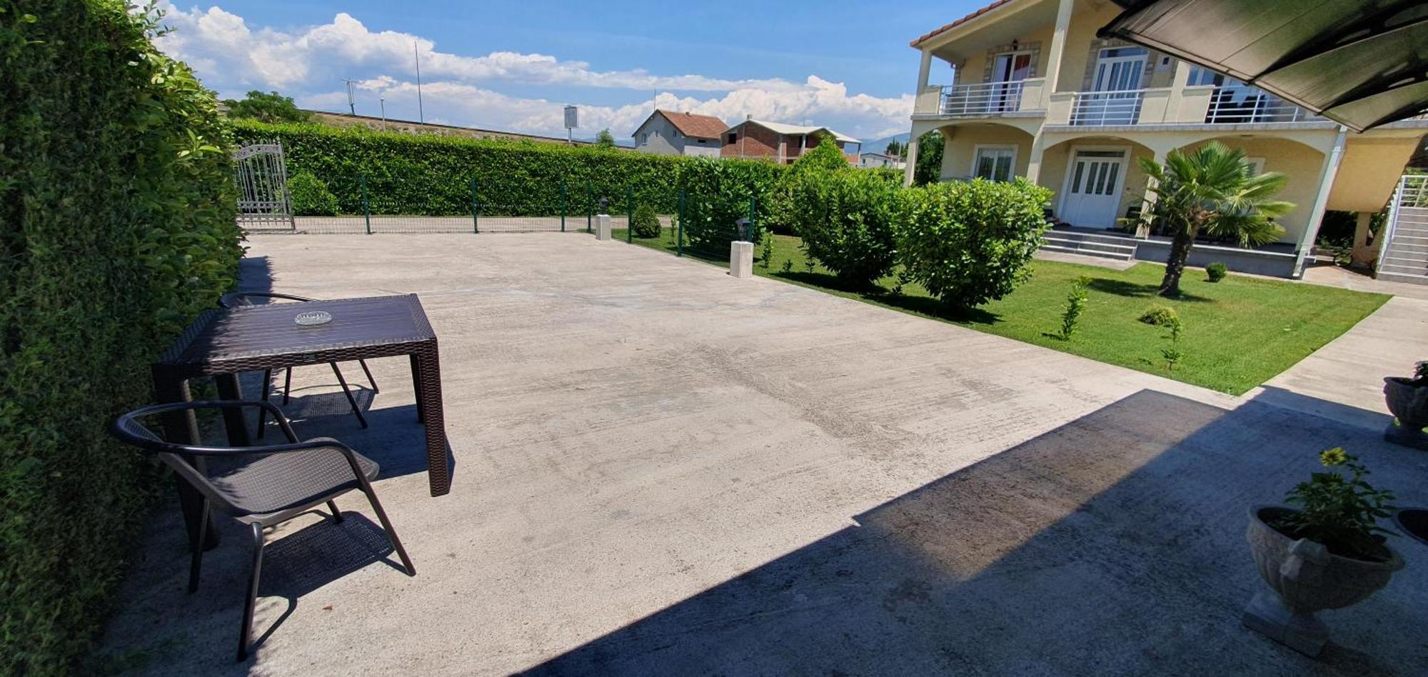 Cozzy Apartment Near The Aiport Podgoriçe Dış mekan fotoğraf