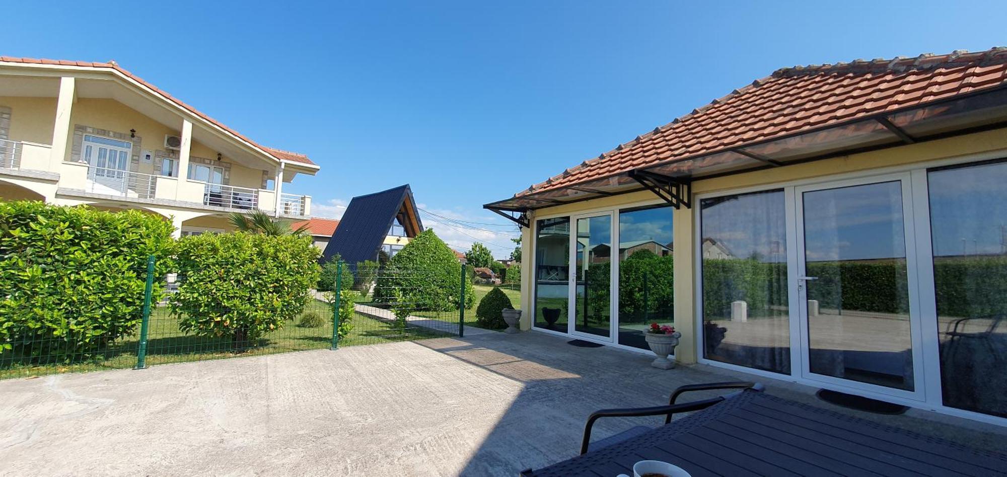 Cozzy Apartment Near The Aiport Podgoriçe Dış mekan fotoğraf